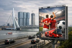 Opvallende reclamecampagne van Alkmaarse voetbalclub in Rijnmondgebied