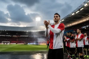 Feyenoord verzekert zich van Champions League plaats na gelijkspel tegen AZ