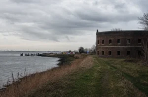 Lijk van Visser Aangetroffen bij Fort Prins Frederik in Ooltgensplaat
