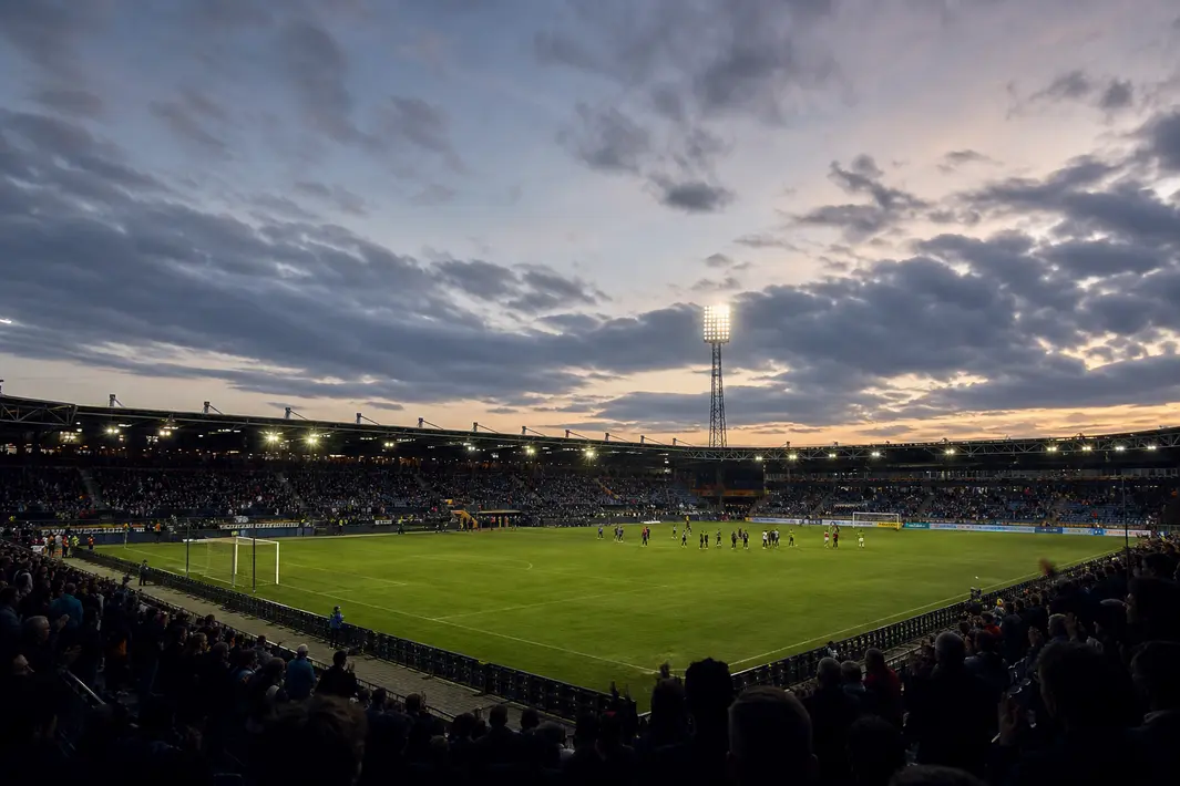 Feyenoord sluit oefenseizoen af met zege op Atalanta in Kuip Cup